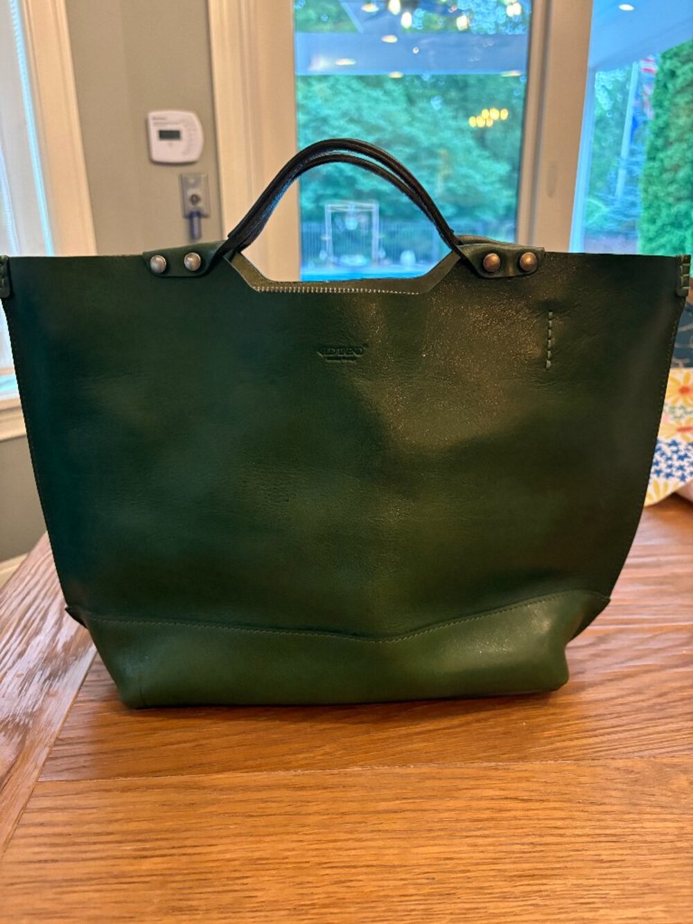 Old Trend Green Tote with removable bag and detachable strap